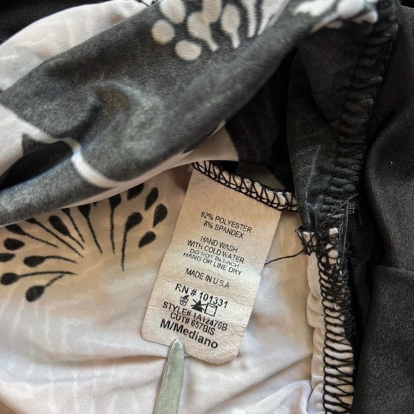 Vintage y2k Charlotte Russe Size Medium Racerback Bubble Tank Satin Floral‎ - Picture 4 of 4